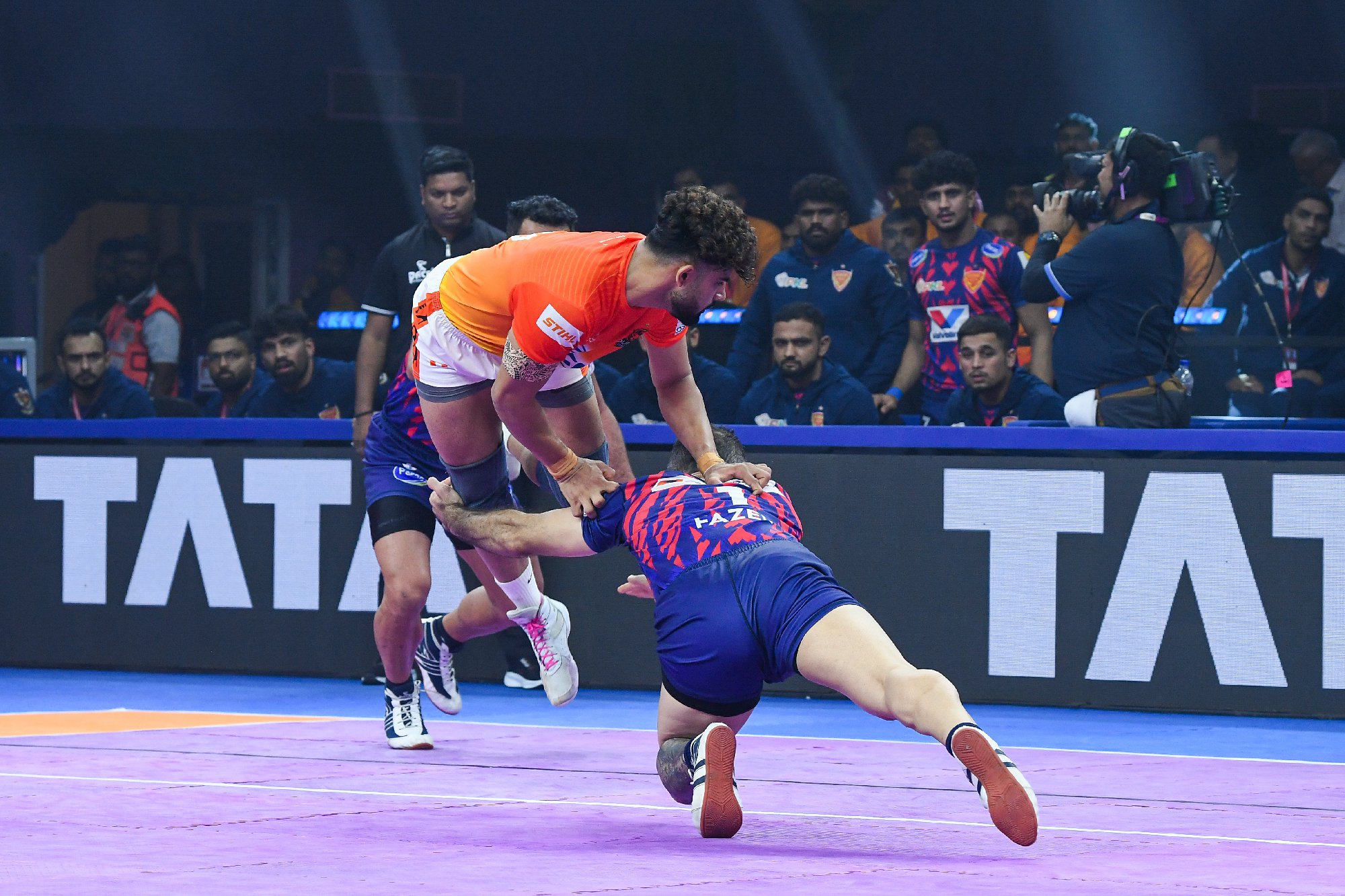 Match 2 : Dabang Delhi K.C. Vs Puneri Paltan