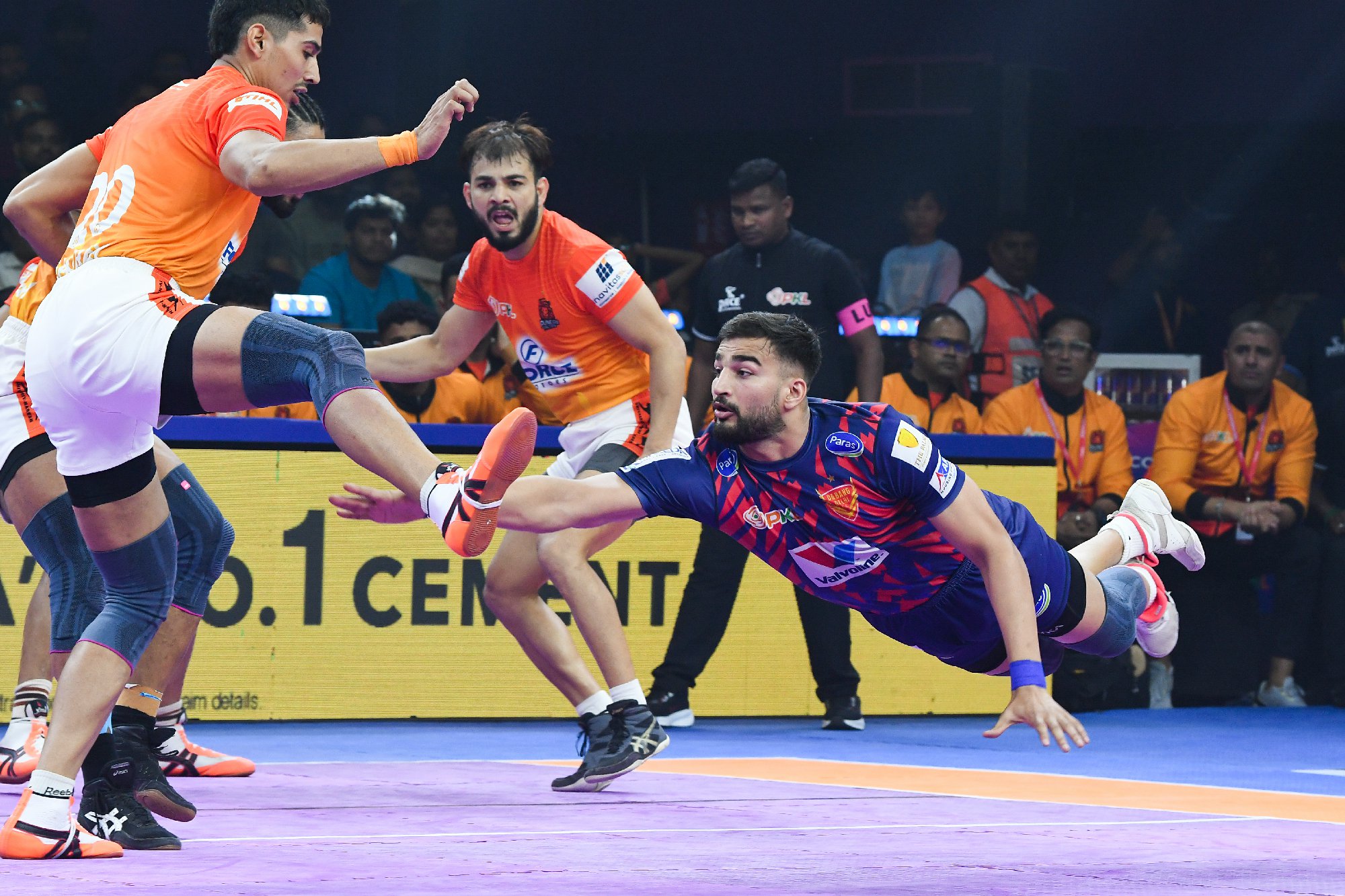 Match 2 : Dabang Delhi K.C. Vs Puneri Paltan
