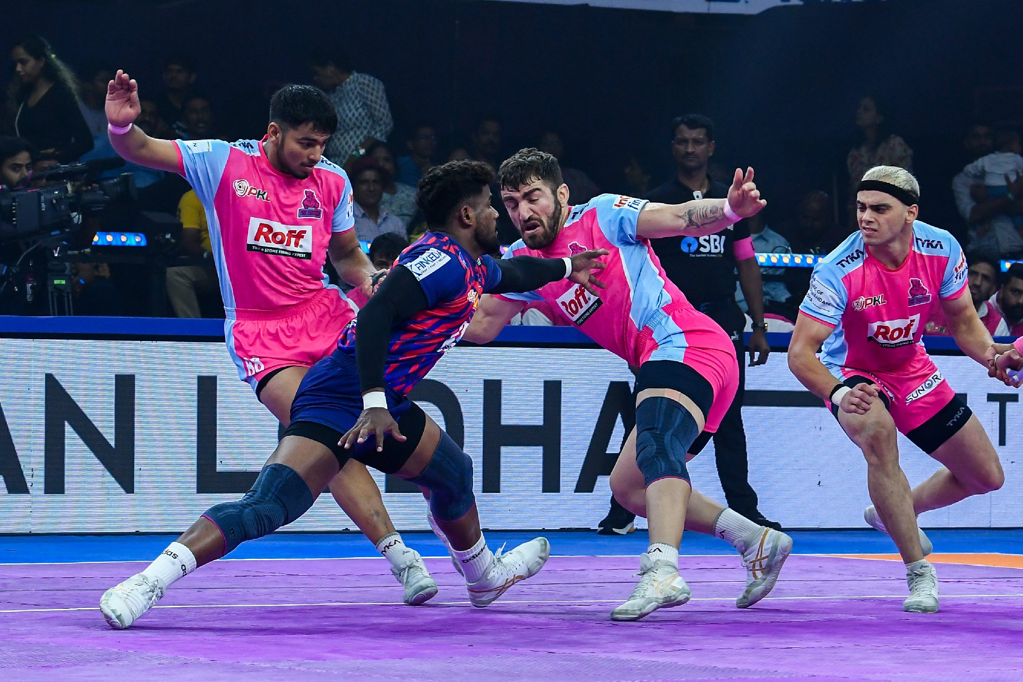 Match 3 : Dabang Delhi K.C. Vs Jaipur Pink Panthers