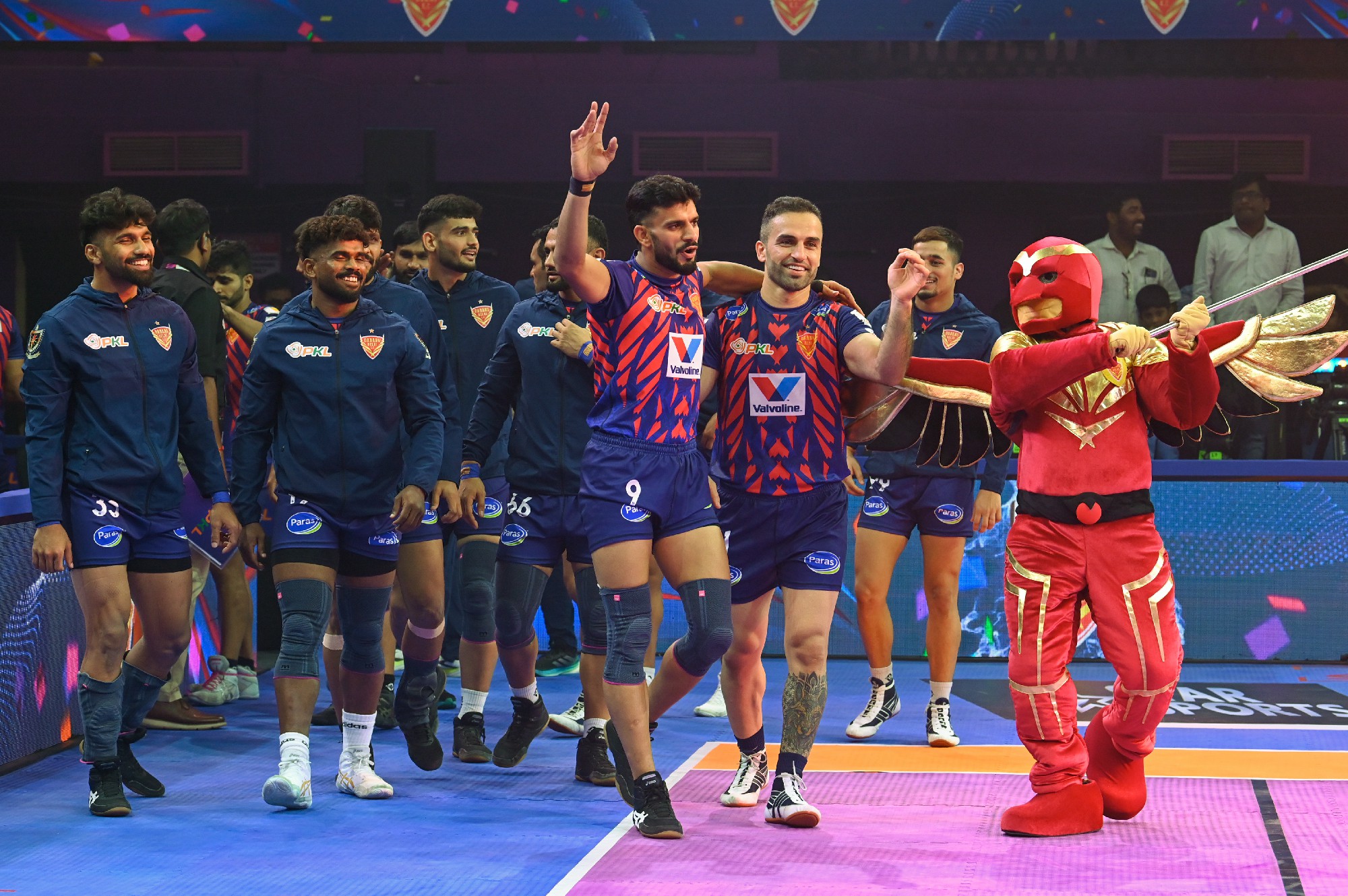 Match 1 : Dabang Delhi K.C. Vs Bengaluru Bulls